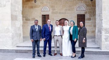 “البطل الأولمبي أحمد الجندي يحتفل بزفافه في قلعة صلاح الدين”  

(9 كلمات)
