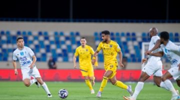 التعادل يسيطر على مواجهة التعاون والأخدود في دوري روشن السعودي