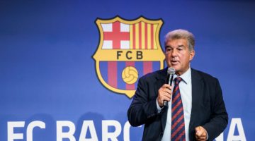 برشلونة يجرى مفاوضات مع النادي الكتالوني