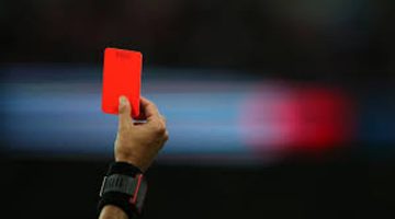 أكثر 10 مباريات في تاريخ الدوري الإنجليزي شهدت بطاقات حمراء