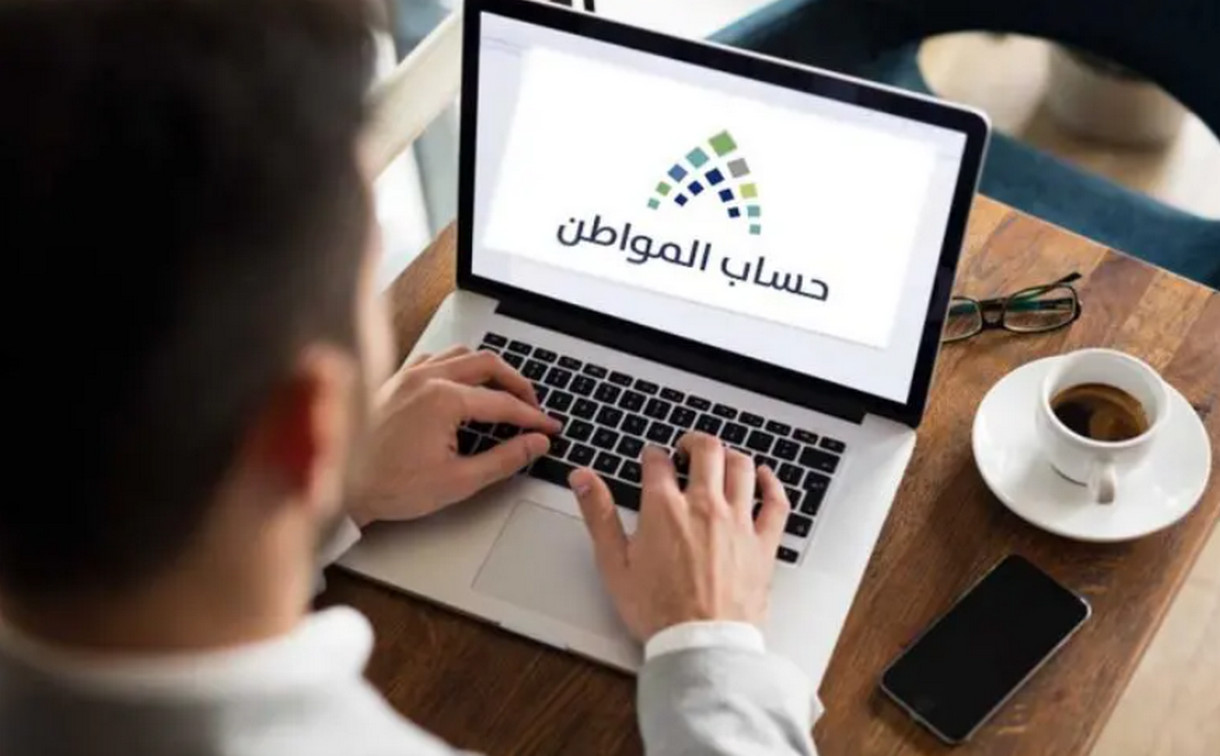 أسعار النفط ترتفع دولاراً للبرميل وسط قلق عالمي حول الإمدادات