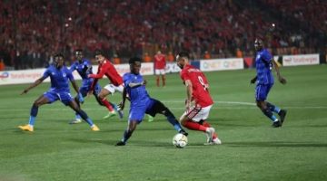 عقوبات الكاف تطارد الأهلي بعد مواجهة الهلال.
