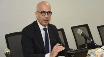رئيس جامعة عين شمس يترأس الجلسة الثامنة لمجلس شؤون التعليم