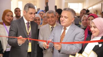  “التعليم في ظل التكنولوجيا الرقمية: فرص وتحديات”