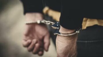 ضبط عنصر إجرامي لقيامه بسرقة هاتف محمول من احدى الفتيات بالدقهلية