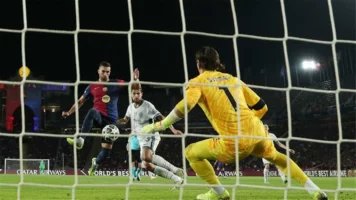 فيديو | الرد السريع.. برشلونة يسجل هدف التعادل الثالث أمام إنتر ميلان بالنيران الصديقة