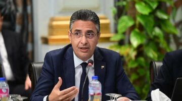 وزير التموين والتجارة الداخلية يلتقي بعدد من أعضاء مجلسي النواب والشيوخ