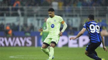 أراوخو ينفعل على صحفي بعد خروج برشلونة من دوري أبطال أوروبا.. ويوجه اتهامًا إلى الحكم