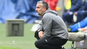 هدف الأهلي والزمالك.. أورلاندو بايرتس يُعلن رسميًا رحيل مدربه ريفيرو