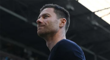 تشابي ألونسو يبدأ التخطيط لـ ريال مدريد.. صفقات دفاعية على رأس أولوياته