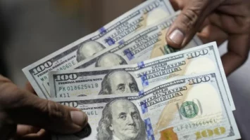 تراجع سعر الدولار اليوم في البنوك بختام التعاملات