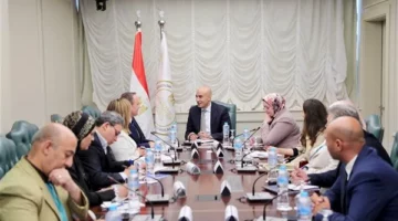 دمج توعية الصحة الإنجابية والسكان في المناهج الدراسية للطلاب
