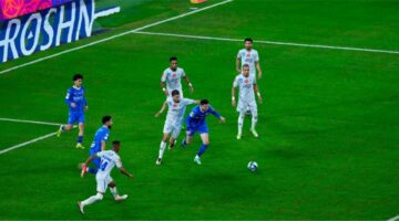 بريمونتادا مثيرة.. الهلال يهزم الفتح برباعية في الدوري السعودي
