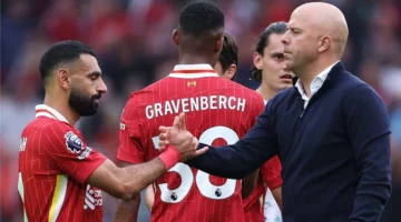 سلوت يعترف: محمد صلاح سبب معاناة لاعب ليفربول هذا الموسم