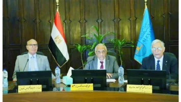 مجلس شئون التعليم بجامعة الإسكندرية يشيد بانتظام امتحانات الفصل الدراسي الثاني