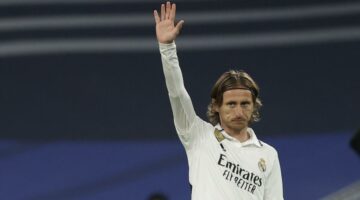 الكشف عن الوجهة الأقرب لـ مودريتش بعد رحيله عن ريال مدريد