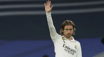 الكشف عن الوجهة الأقرب لـ مودريتش بعد رحيله عن ريال مدريد