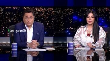 راغدة شلهوب تداعب خالد أبو بكر حول هاتفه المحمول