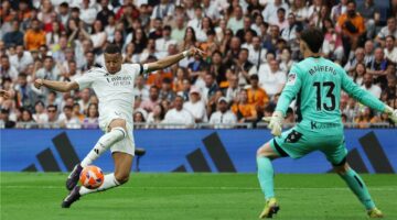 فيديو | مبابي يسجل هدف ريال مدريد الأول أمام ريال سوسيداد