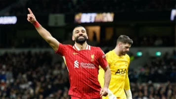 محمد صلاح يتوّج بجائزة هداف الدوري الإنجليزي اليوم للمرة الرابعة ويعادل رقم هنري التاريخي