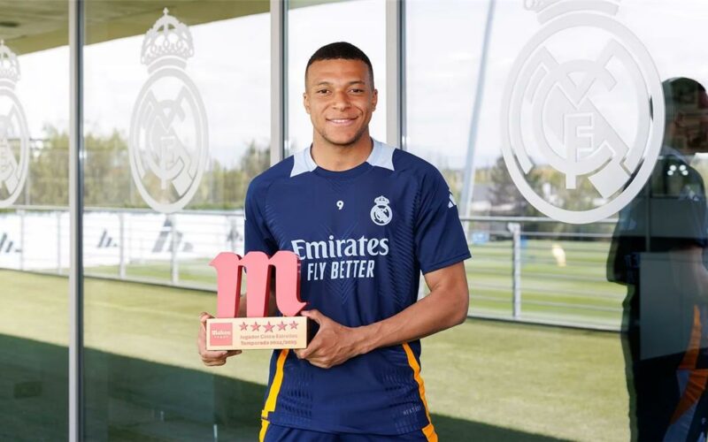 مبابي يتوج بلاعب الموسم في ريال مدريد ويؤكد: الجميع ينتظرنا أبطالًا في كأس العالم للأندية