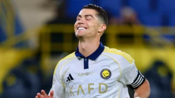 رغم موسمه الكارثي مع النصر.. رونالدو يحصد جائزة مهمة بالدوري السعودي
