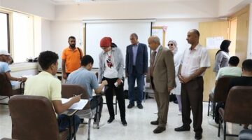 رئيس جامعة الأقصر تتابع سير امتحانات كليتي السياحة والفنادق والعلوم
