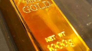 الأسواق العالمية على صفيح ساخن.. حركة عنيفة للذهب والأوقية تخسر قمتها بعد تجاوز 3400 دولار.. تغيرات في اتجاه المستثمرين مع إعلان اقتراب توقيع صفقة تجارية بين الولايات المتحدة والصين لحسم ملف الرسوم الجمركية
