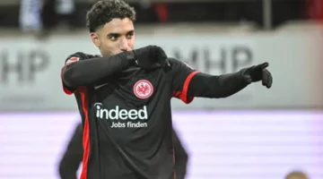 أين انتهى مرموش في سباق هداف الدوري الألماني؟