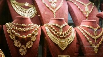 سعر الذهب اليوم الأحد 18مايو 2025 عيار 14 بدون مصنعية بـ 3023 جنيها