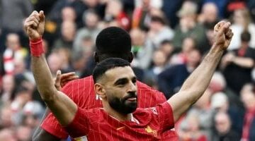 45 مليون جنيه إسترلينى تضع محمد صلاح ضمن الرياضيين الأعلى أجرا فى العالم