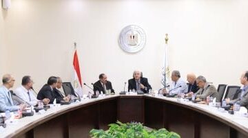 وزير التعليم العالى يعقد اجتماعا لتعيين أعضاء هيئة التدريس بالمعاهد العليا
