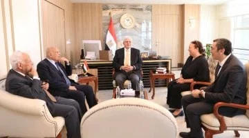 وزير التعليم العالى يستقبل الجراح العالمى الدكتور مجدى يعقوب.. صور