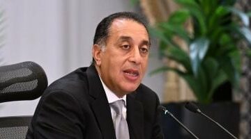 مدبولى يكلف وزير التعليم بدراسة إعادة هيكلة مدارس “دبلوم التجارة”