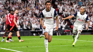توتنهام يتوج بالدوري الأوروبي أمام مانشستر يونايتد