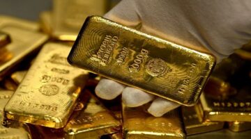 أسعار الذهب العالمية تتراجع بفعل انخفاض مؤشر الدولار