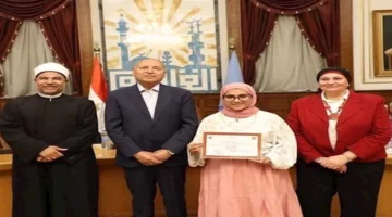 “تعليم القاهرة” تكرم الطلاب الأوائل في المسابقة الدينية للعام الدراسي الحالي