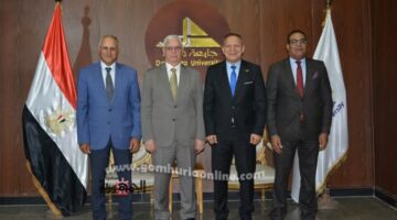 وزير التعليم العالي الأسبق يشارك بمناقشةرسالة دكتوراة بحقوق دمياط