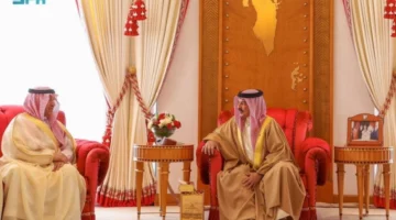 ملك البحرين يستقبل وزير التعليم