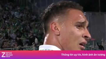 انفجر أنطوني في البكاء.