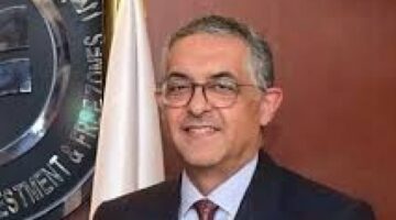 مصر والصين تبحثان توسيع التعاون الاستثماري.. ومصنع سيارات جديد بقيمة 300 مليون دولار
