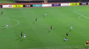 البنك الأهلي يضرب بقوة وينهي الشوط الأول متقدمًا على بيراميدز بثنائية نظيفة..فيديو