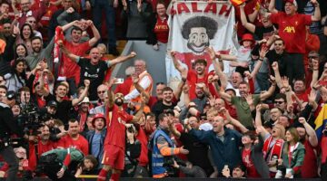 FilGoal | أخبار | عاد كبيرا لـ إنجلترا.. احتفال أيقوني من صلاح في ليلة تتويج ليفربول بالدوري الإنجليزي الـ20