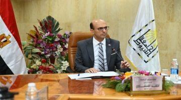 رئيس جامعة أسيوط يزف خبرًا سارًا لأعضاء هيئة التدريس والمعاونين