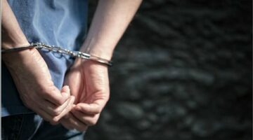 بعد حكم المؤبد في واقعة طفل دمنهور.. صدمة جديدة داخل مدرسة بالخليفة والقبض على عامل بتهمة الاعتداء على تلميذ