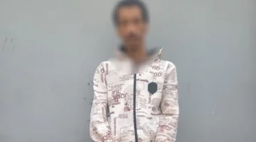 ضبط المتهم بسرقة هاتف محمول من شخص داخل مسجد في سوهاج