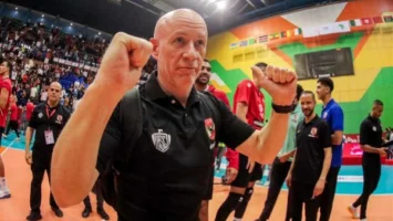 الأهلي يوجه الشكر لـ موندو مدرب رجال الطائرة
