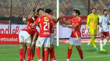 الأهلي يضرب حرس الحدود بخماسية نظيفة ويشعل المنافسة على الدوري.. فيديو