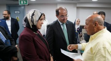 سهِّلوا على شركائنا الممولين.. وحسِّنوا الخدمة