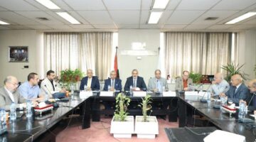 رجال الأعمال تبحث مع القومي لبحوث الإسكان والبناء دعم القطاع الخاص وتشجيع الصناعة المحلية.. وجود إستراتيجية جديدة لدعم البناء الأخضر والمدن الذكية